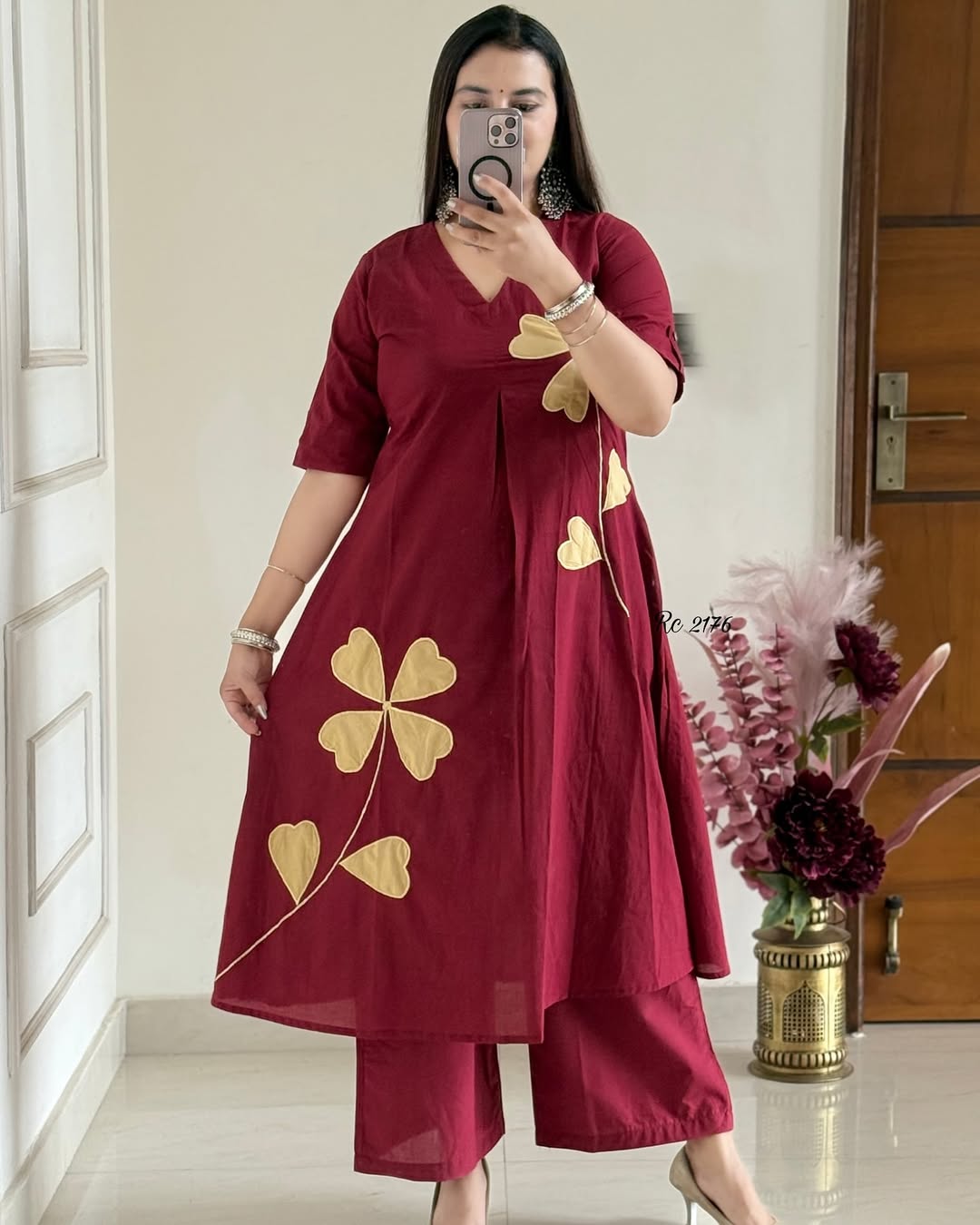 Pari A1 Women Maroon Floral Printed Regular Kurta with Palazzo